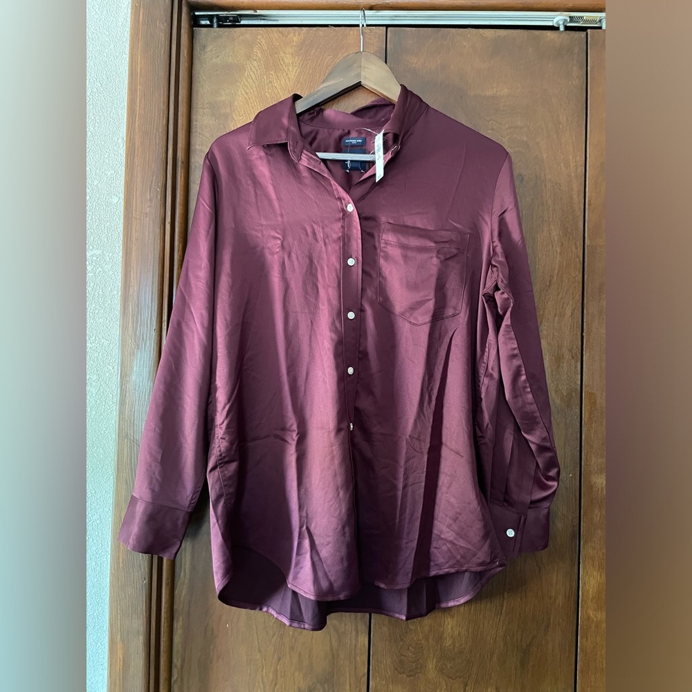 Boyfriend satin shirt by Gap with tags, size M Petite, in burgundy color.